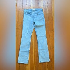 Levi’s Light Wash Bootcut Jeans 27